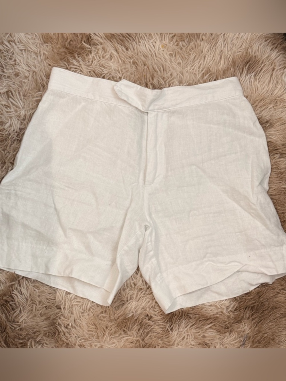 Neiman Marcus White Linen Flat-Front Men’s Shorts